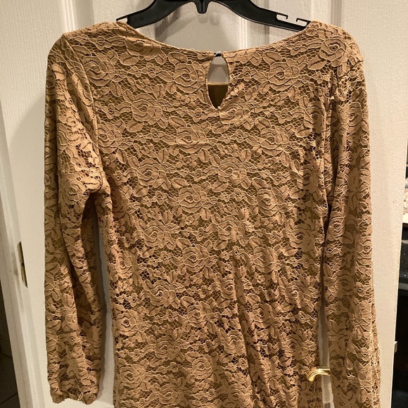 Elegant! tan lace dress - Picture 4 of 4